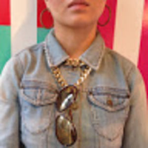 Meet your Posher, Ze